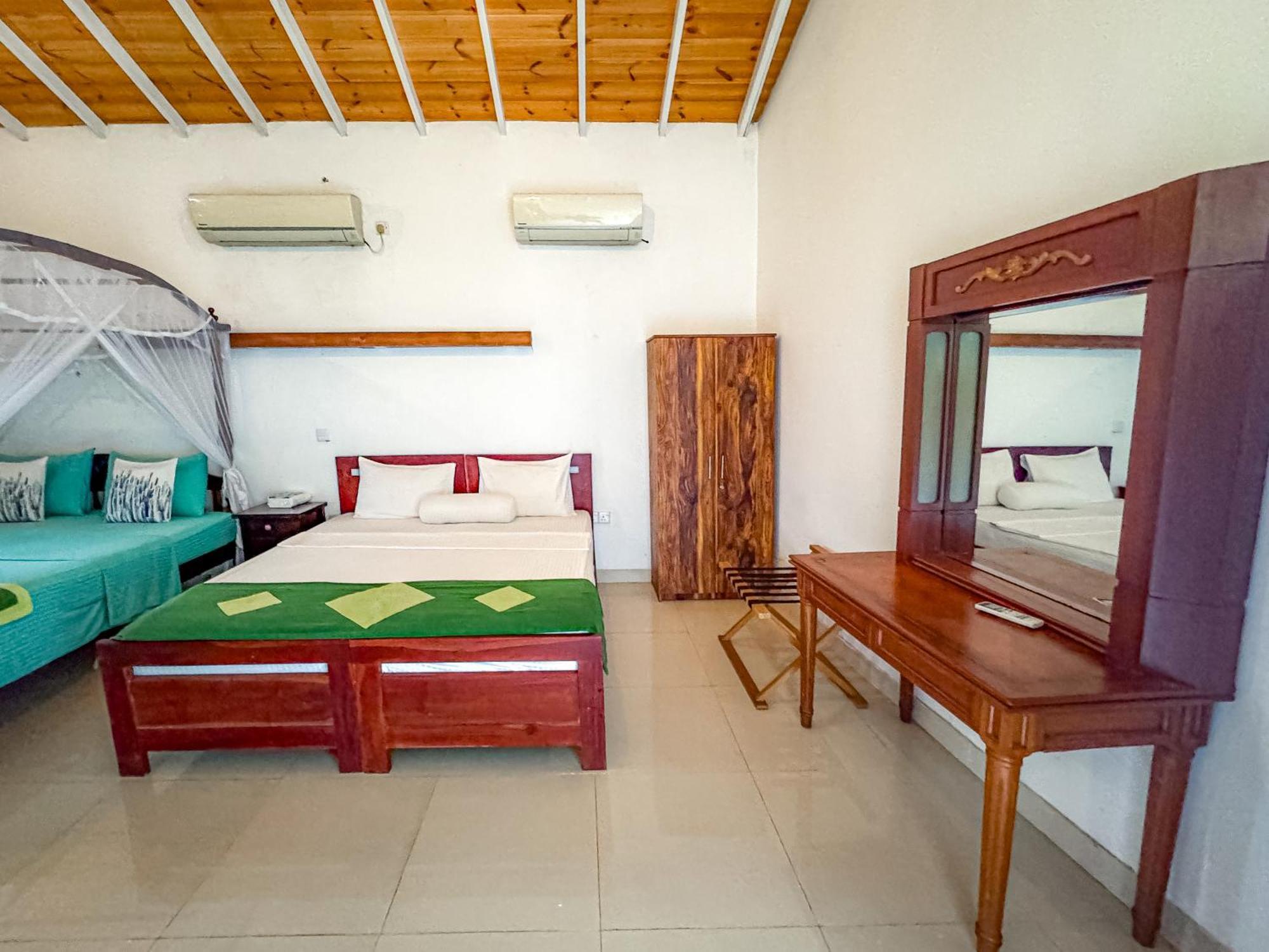 Airport Green Olive Villa Katunayaka Екстериор снимка